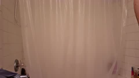 Snapshot of tommypressure chatting on February 24, 3:43 pm tommypressure online show from February 24, 3:43 pm