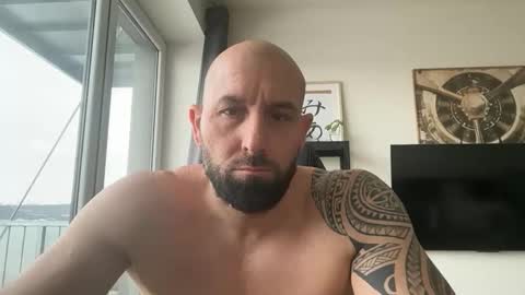 Thomas Fit online show from November 27, 10:50 am