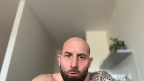Thomas Fit online show from May 5, 12:02 pm