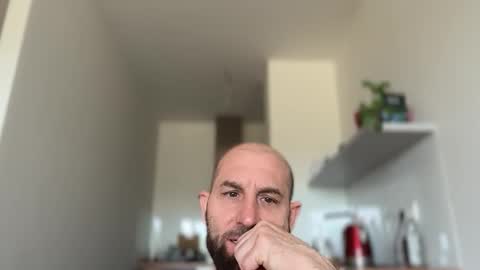Thomas Fit online show from May 6, 7:35 am