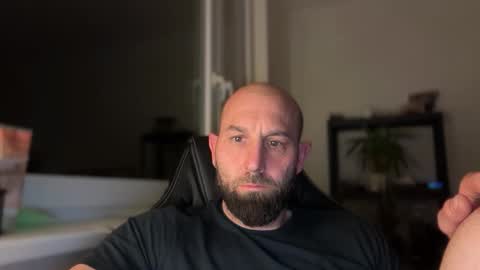 Thomas Fit online show from May 14, 10:05 pm