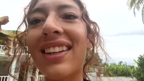 Snapshot of tomoe_b chatting on January 3, 11:57 am leyla online show from January 3, 11:57 am