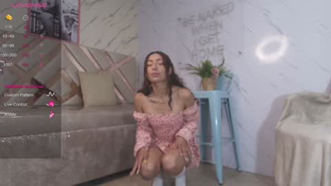 Snapshot of tomoe_b chatting on January 26, 1:15 pm leyla online show from January 26, 1:15 pm