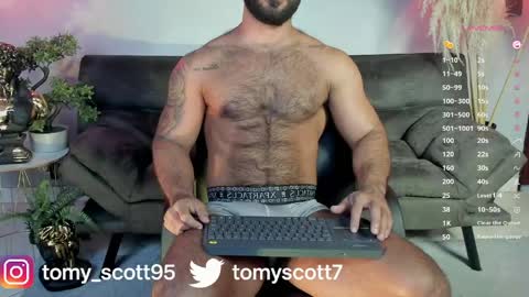 tomy_scott6 online show from May 6, 10:15 pm