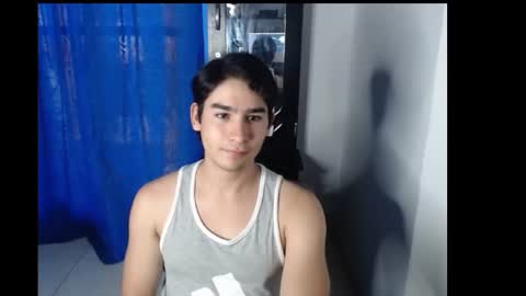 Snapshot of tomycute chatting on January 21, 9:36 pm tomycute online show from January 21, 9:36 pm