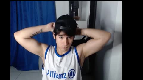 Snapshot of tomycute chatting on February 10, 3:57 am tomycute online show from February 10, 3:57 am