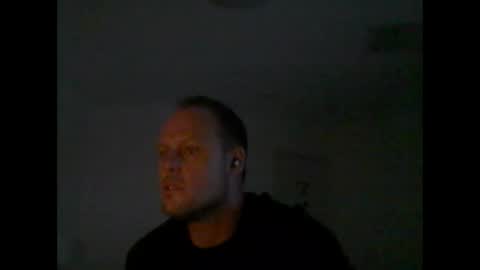 Snapshot of tones903420 chatting on April 3, 10:19 pm tones903420 online show from April 3, 10:19 pm