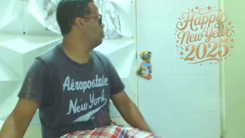 Antonio online show from January 1, 1:05 pm