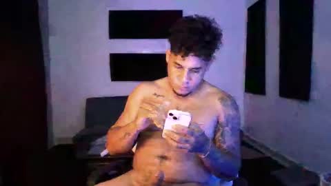 Snapshot of tony19c chatting on January 7, 12:03 am toni online show from January 7, 12:03 am