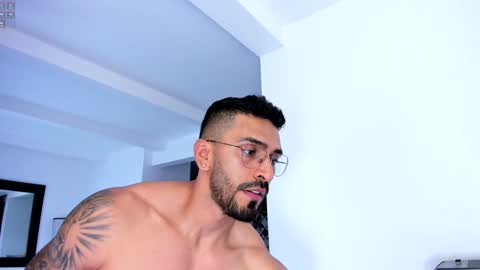 tony muscle1 online show from January 26, 11:18 pm