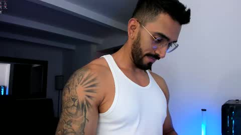 tony muscle1 online show from February 13, 3:39 am