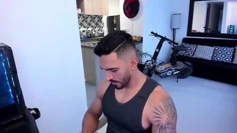 tony muscle1 online show from March 5, 10:54 pm