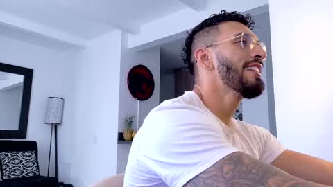 tony muscle1 online show from September 19, 8:09 pm