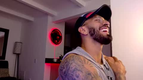 tony muscle1 online show from October 5, 11:02 pm