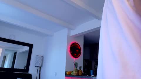 tony muscle1 online show from October 25, 9:53 pm