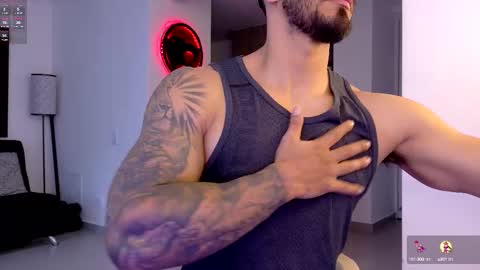 tony muscle1 online show from November 4, 10:31 pm