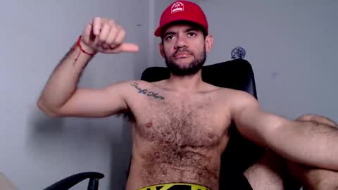 Snapshot of tony_okly chatting on March 22, 3:32 am Tony Okly online show from March 22, 3:32 am