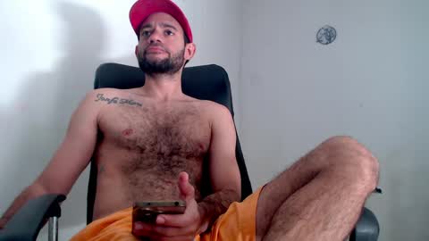 Snapshot of tony_okly chatting on April 3, 6:28 pm Tony Okly online show from April 3, 6:28 pm