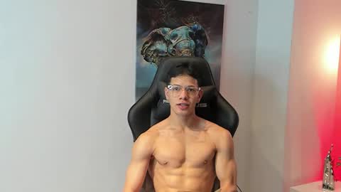 tony_petrov online show from October 17, 6:27 am