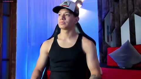 tony_petrov online show from July 15, 4:18 am