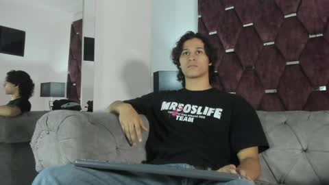 Snapshot of tonybenedetti chatting on April 11, 9:30 pm Tony Benedetti online show from April 11, 9:30 pm