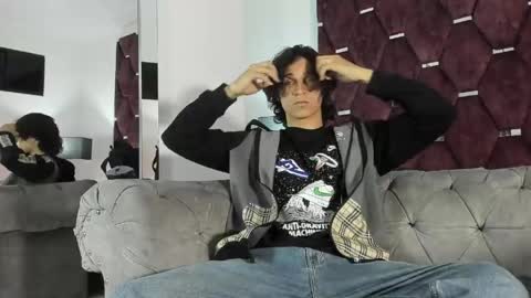 Snapshot of tonybenedetti chatting on April 12, 8:36 pm Tony Benedetti online show from April 12, 8:36 pm