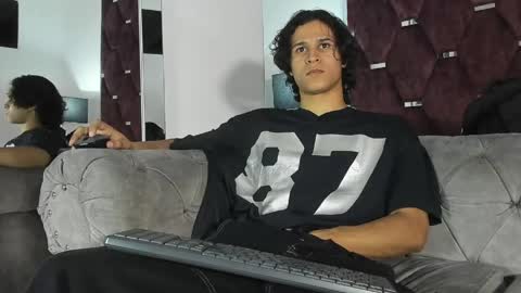 Snapshot of tonybenedetti chatting on April 17, 8:34 pm Tony Benedetti online show from April 17, 8:34 pm