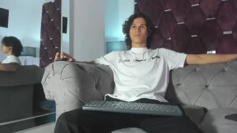 Snapshot of tonybenedetti chatting on May 3, 8:04 pm Tony Benedetti online show from May 3, 8:04 pm