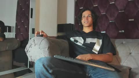 Snapshot of tonybenedetti chatting on May 15, 8:27 pm Tony Benedetti online show from May 15, 8:27 pm
