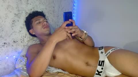 Snapshot of tonydesire_ chatting on April 16, 9:04 pm tonydesire_ online show from April 16, 9:04 pm