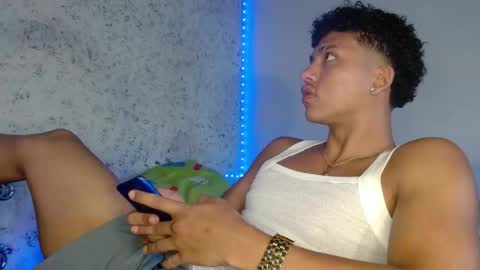 Snapshot of tonydesire_ chatting on April 20, 8:10 pm tonydesire_ online show from April 20, 8:10 pm