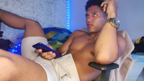 Snapshot of tonydesire_ chatting on April 24, 8:22 pm tonydesire_ online show from April 24, 8:22 pm