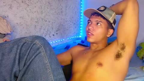 Snapshot of tonydesire_ chatting on April 29, 8:26 pm tonydesire_ online show from April 29, 8:26 pm