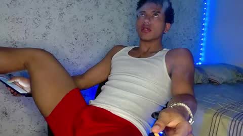 Snapshot of tonydesire_ chatting on May 11, 7:11 pm tonydesire_ online show from May 11, 7:11 pm