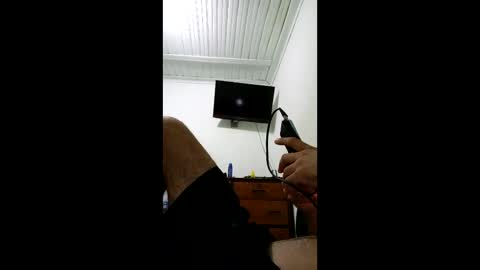 Snapshot of tonyswamp13 chatting on February 17, 8:11 am tonyswamp13 online show from February 17, 8:11 am