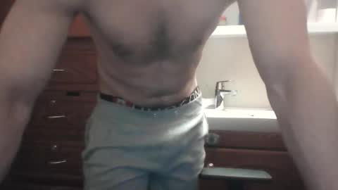 Snapshot of tonytigersex chatting on February 3, 4:23 pm tonytigersex online show from February 3, 4:23 pm