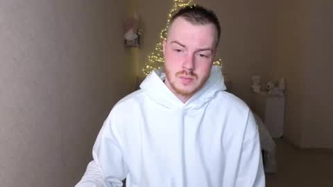 Snapshot of toohornyserj chatting on December 5, 8:05 pm toohornyserj online show from December 5, 8:05 pm