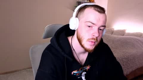 Snapshot of toohornyserj chatting on March 27, 8:19 pm toohornyserj online show from March 27, 8:19 pm