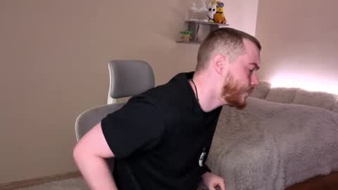 Snapshot of toohornyserj chatting on March 28, 8:52 pm toohornyserj online show from March 28, 8:52 pm