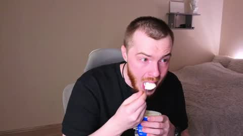 Snapshot of toohornyserj chatting on April 5, 8:17 pm toohornyserj online show from April 5, 8:17 pm