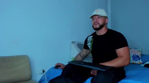 Tony Dee online show from November 14, 4:11 am