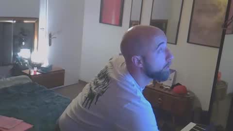 tootsybird69 online show from May 3, 12:49 am