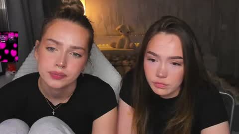 Snapshot of top_twins chatting on June 27, 4:01 pm Yara online show from June 27, 4:01 pm