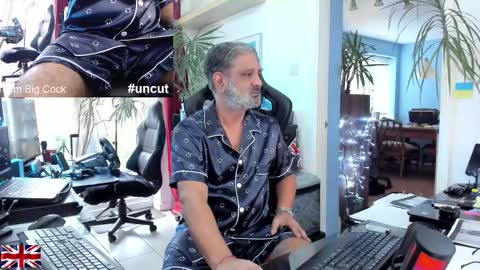 topalphaboss online show from October 3, 1:30 pm