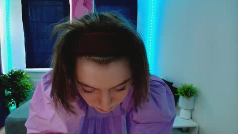 Snapshot of topcranberry chatting on October 12, 7:29 am topcranberry online show from October 12, 7:29 am