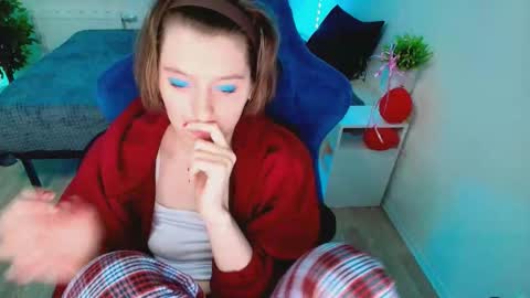 Snapshot of topcranberry chatting on October 27, 2:04 am topcranberry online show from October 27, 2:04 am