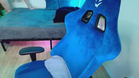 topcranberry online show from November 11, 4:56 am