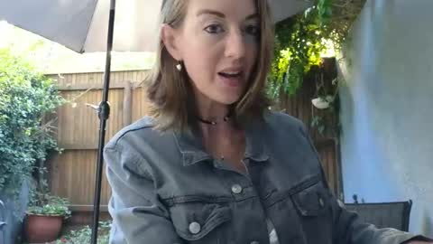 Topsy online show from January 13, 7:13 am