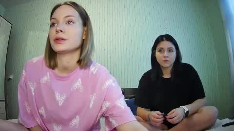 Elf Furry and Dude online show from October 20, 9:32 am