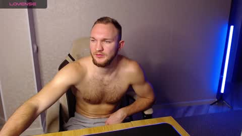 Snapshot of toress1 chatting on December 8, 8:36 pm Glebaty online show from December 8, 8:36 pm